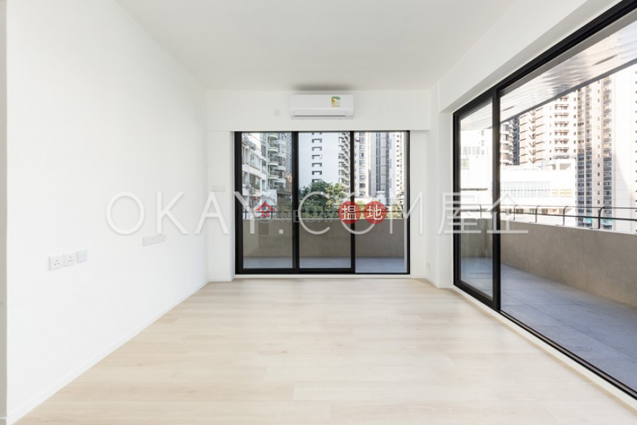 HK$ 33M, Happy Mansion | Central District Nicely kept 3 bedroom with balcony | For Sale