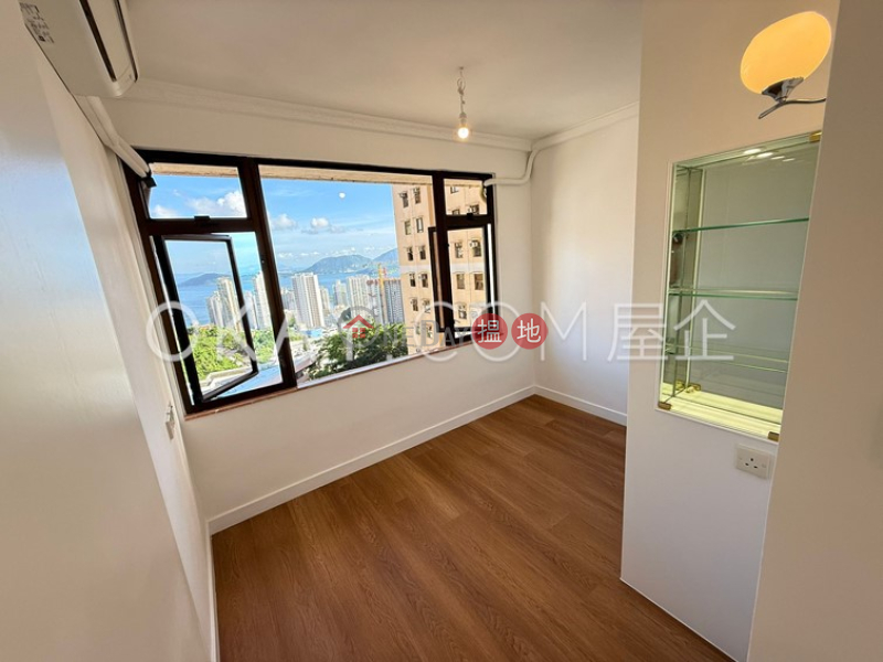 HK$ 45,000/ month Pokfulam Gardens Block 4 | Western District Tasteful 4 bedroom with parking | Rental