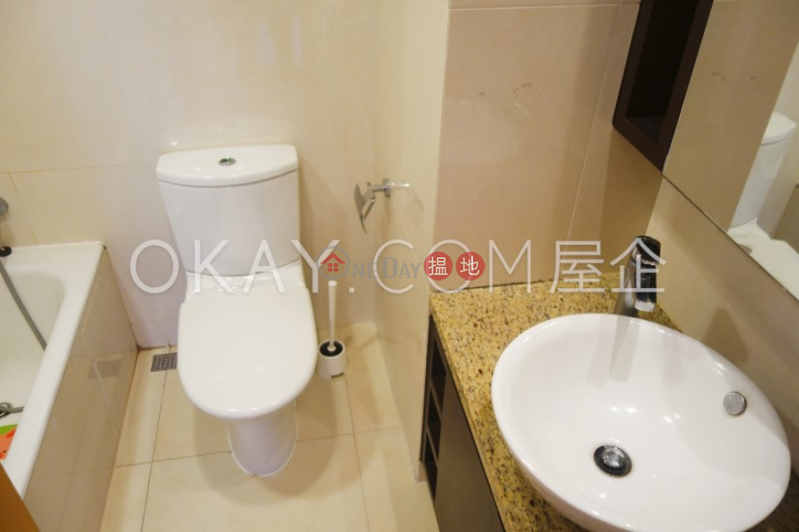 HK$ 32,000/ month The Zenith Phase 1, Block 1, Wan Chai District | Luxurious 2 bedroom on high floor with balcony | Rental