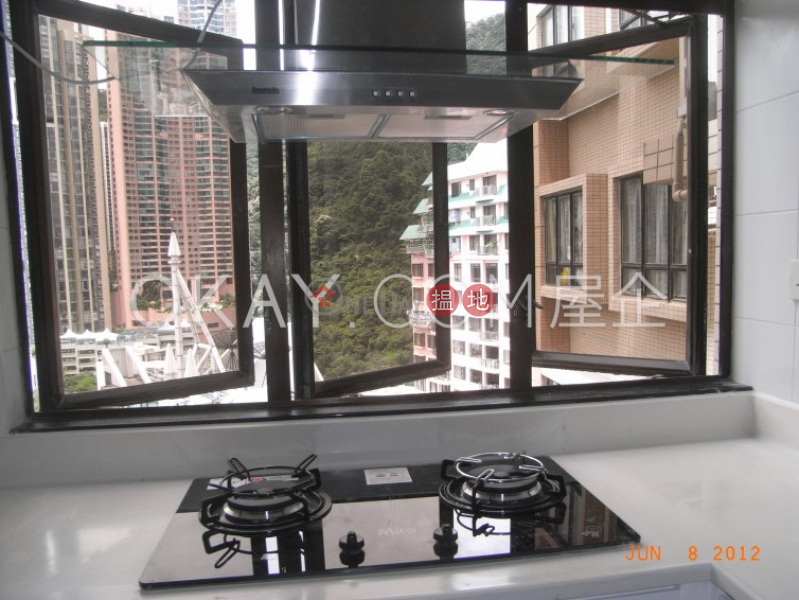 Stylish 3 bedroom on high floor with sea views | Rental | Robinson Heights 樂信臺 Rental Listings