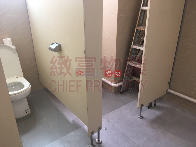 HK$ 36,000/ month | Perfect Industrial Building Wong Tai Sin District | 單位企理，內廁