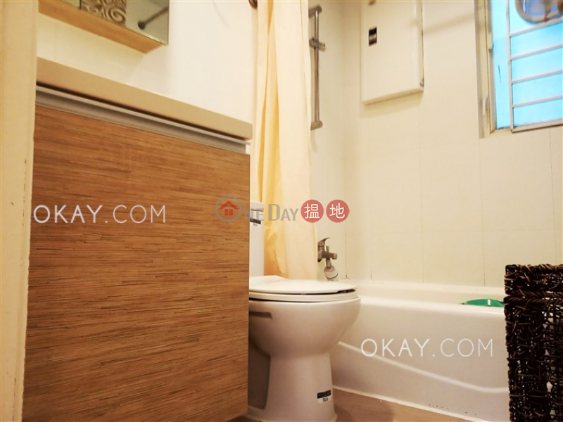 HK$ 25,000/ month | Kornville Block 2 Eastern District, Unique 3 bedroom in Quarry Bay | Rental