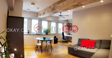Generous 1 bedroom in Sheung Wan | Rental|Nam Pak Hong Building(Nam Pak Hong Building)Rental Listings (OKAY-R297790)_0