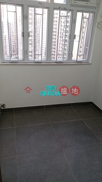Middle floor, newly renovated and two rooms flat in Sai Ying Pun | Fook Moon Building 福滿大廈 Rental Listings