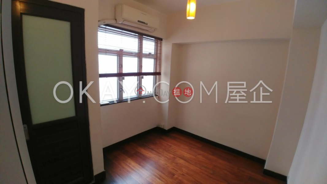 Charming 2 bedroom on high floor with rooftop | Rental | Linfond Mansion 濂風大廈 Rental Listings