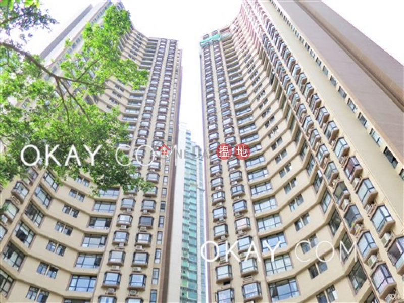 HK$ 35,000/ month | Ronsdale Garden | Wan Chai District | Stylish 3 bedroom on high floor with parking | Rental