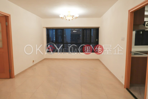 Nicely kept 3 bedroom with parking | Rental | The Grand Panorama 嘉兆臺 _0