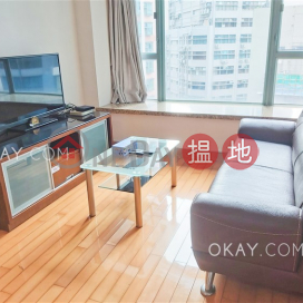 Popular 2 bedroom in Sheung Wan | Rental, Queen's Terrace 帝后華庭 | Western District (OKAY-R136538)_0