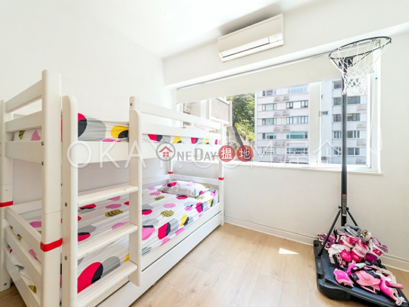 POKFULAM COURT, 94Pok Fu Lam Road Low, Residential Sales Listings, HK$ 29.98M