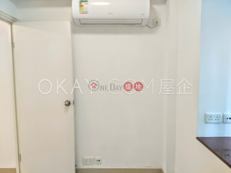 Nicely kept 2 bedroom with terrace | For Sale | Shun Hing Building 順興大廈 Sales Listings