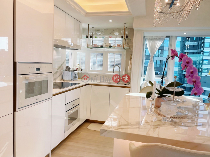 Property Search Hong Kong | OneDay | Residential, Sales Listings | High Floor Seaview 2 Bedroom apartment