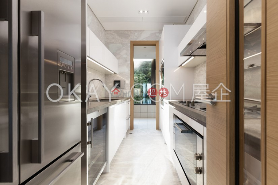 HK$ 161,000/ month | 7-15 Mount Kellett Road Central District Efficient 4 bed on high floor with balcony & parking | Rental