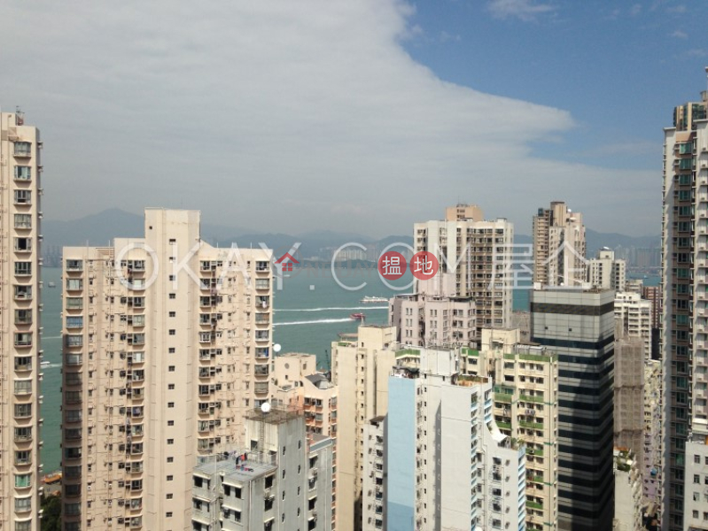 HK$ 45,000/ month Lexington Hill Western District Stylish 3 bed on high floor with harbour views | Rental