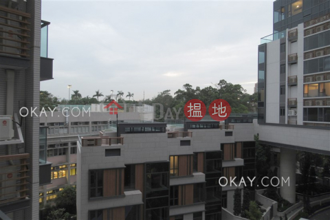 Stylish 2 bedroom with balcony | For Sale | Parc Inverness Block 5 賢文禮士5座 _0