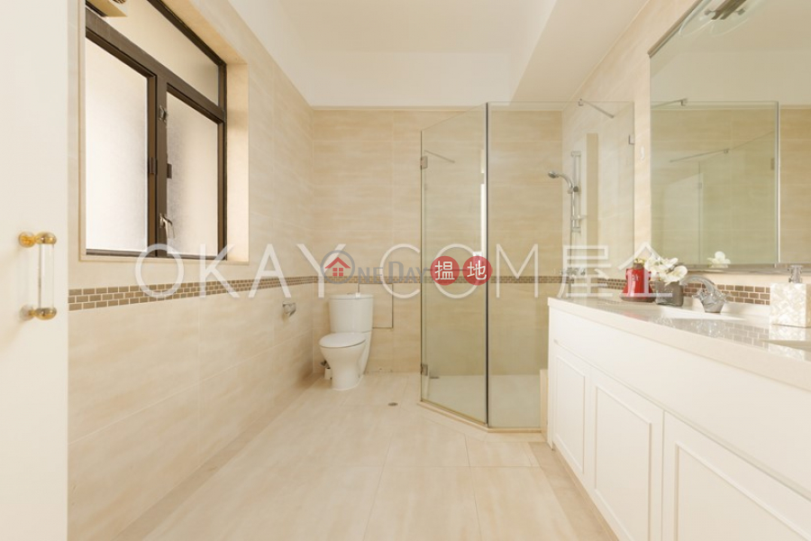 HK$ 125,000/ month Eredine, Central District | Efficient 3 bedroom with sea views, balcony | Rental