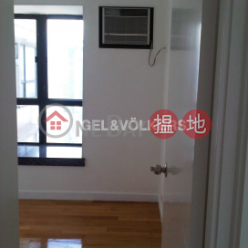 3 Bedroom Family Flat for Rent in Mid Levels West | Vantage Park 慧豪閣 _0