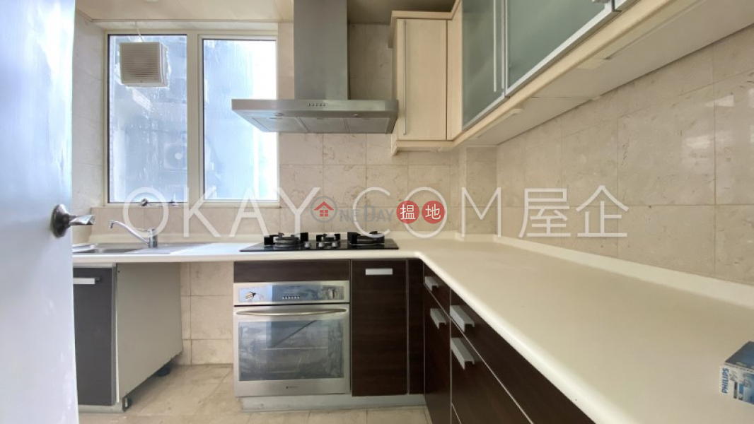 HK$ 44,000/ month | St. George Apartments Yau Tsim Mong | Charming 3 bedroom in Ho Man Tin | Rental