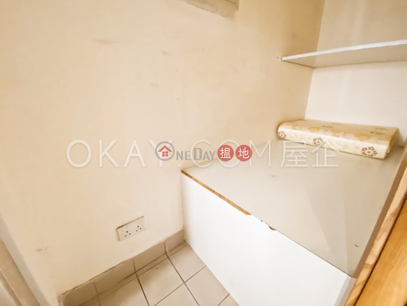 Gorgeous 2 bedroom with balcony & parking | For Sale | Serenade 上林 Sales Listings