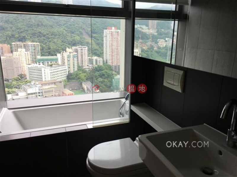 HK$ 72,000/ month | The Oakhill, Wan Chai District Lovely 3 bedroom on high floor with sea views & balcony | Rental