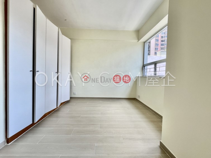 HK$ 9.5M, Shan Shing Building, Wan Chai District, Intimate 2 bedroom with parking | For Sale