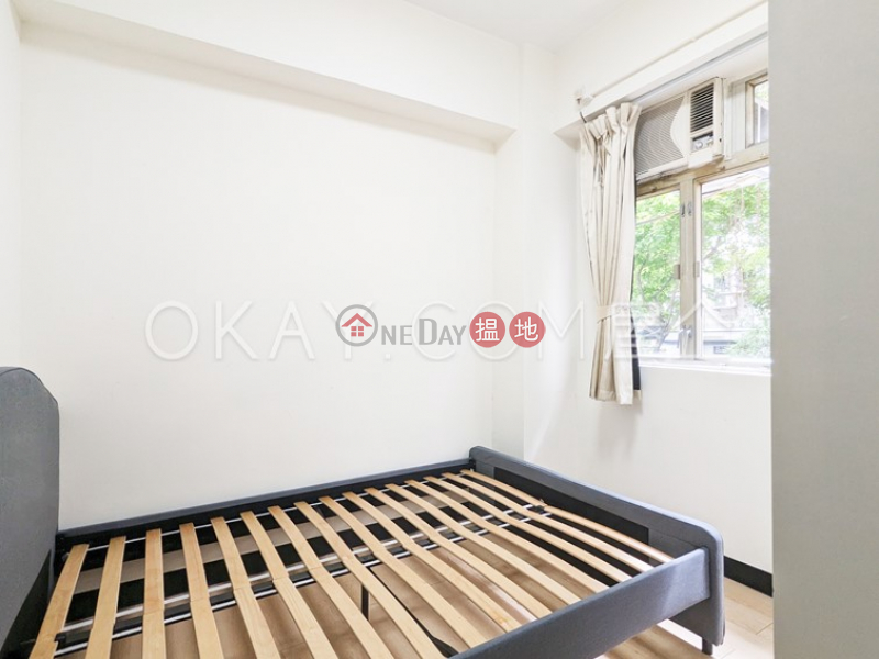 Charming 2 bedroom in Sheung Wan | Rental | Po Hing Mansion 寶慶大廈 Rental Listings