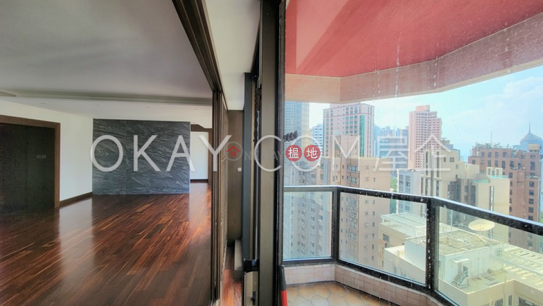 Efficient 3 bedroom with balcony | Rental | Estoril Court Block 3 愛都大廈3座 Rental Listings