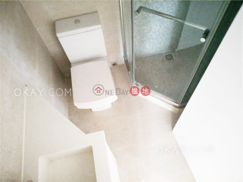 Efficient 3 bedroom on high floor with parking | For Sale | Block B Grandview Tower 慧景臺 B座 Sales Listings