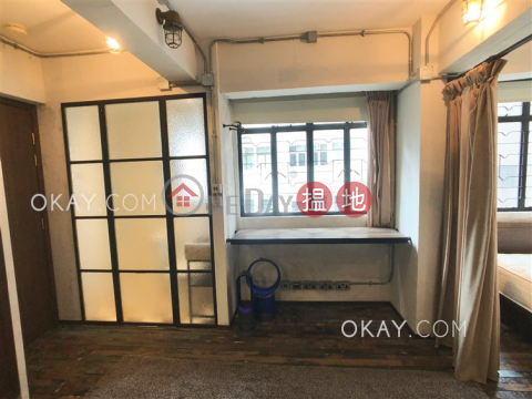 Charming studio in Sheung Wan | For Sale, 40-42 Circular Pathway 弓絃巷40-42號 | Western District (OKAY-S256185)_0