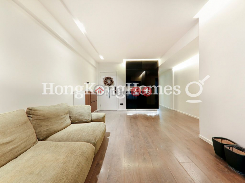 Property Search Hong Kong | OneDay | Residential Sales Listings | 2 Bedroom Unit at Tak Mansion | For Sale
