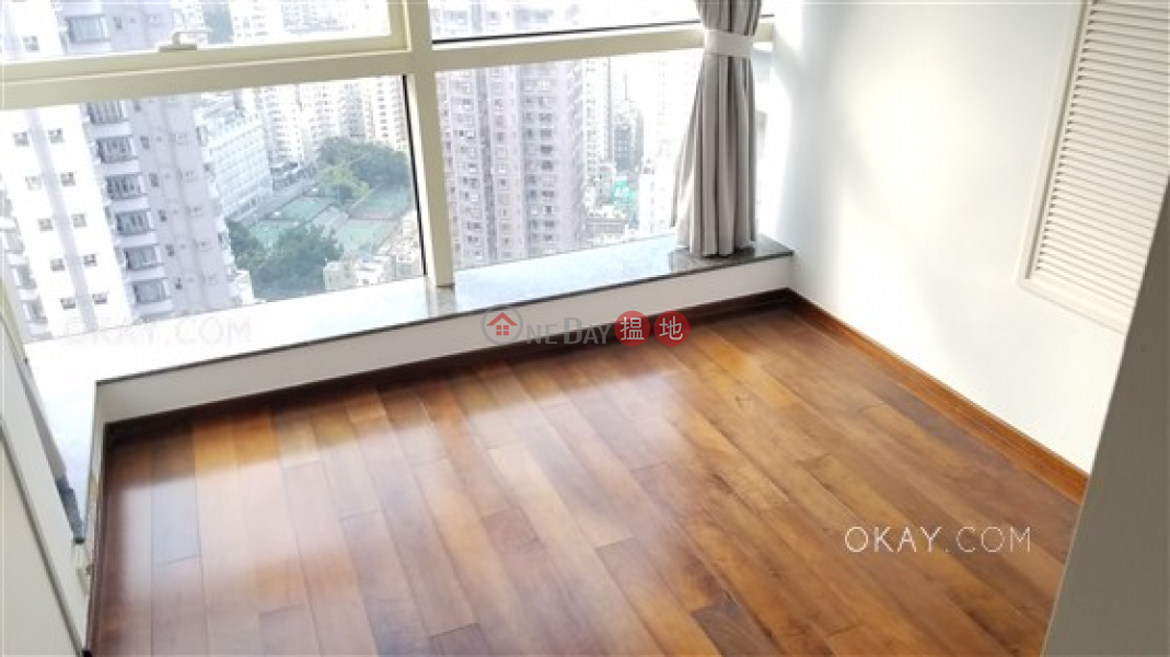 Beautiful 3 bedroom on high floor with balcony | For Sale | Centrestage 聚賢居 Sales Listings