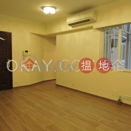 Generous 3 bedroom in Mid-levels West | Rental | Carlos Court 嘉樂園 _0
