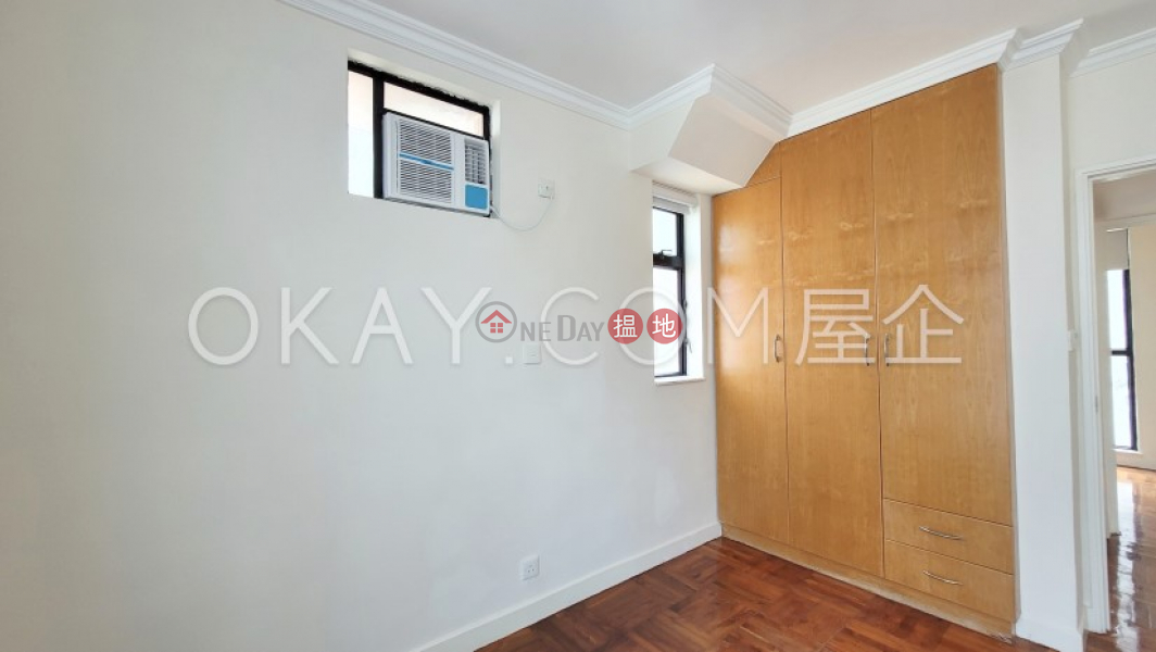 HK$ 12M | Village Garden | Wan Chai District, Charming 3 bedroom with balcony | For Sale