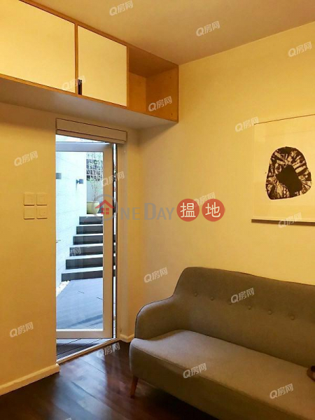 Property Search Hong Kong | OneDay | Residential | Sales Listings | Windsor Court | 2 bedroom Low Floor Flat for Sale