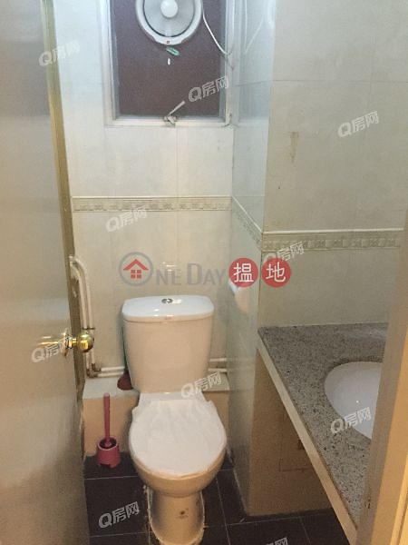 Property Search Hong Kong | OneDay | Residential Rental Listings, Block 16 On Tsui Mansion Sites D Lei King Wan | 3 bedroom Mid Floor Flat for Rent