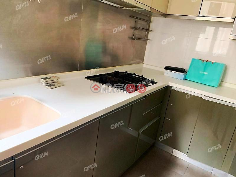 HK$ 43,000/ month, Island Crest Tower 2 Western District Island Crest Tower 2 | 3 bedroom Mid Floor Flat for Rent
