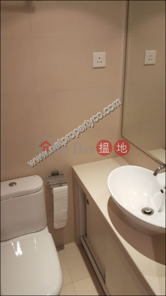 HK$ 25,000/ month, 103-105 Jervois Street, Western District | A walk up apartment to 1st floor
