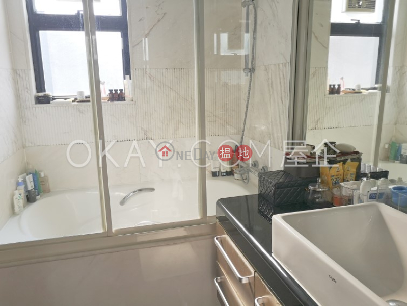 HK$ 33.3M, The Royal Court Central District | Lovely 3 bedroom in Mid-levels Central | For Sale