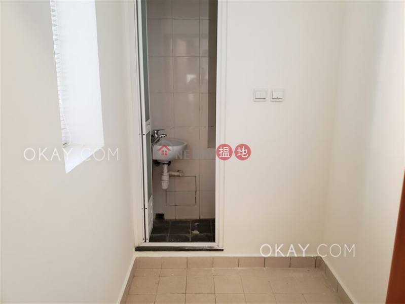 Luxurious 3 bedroom with balcony | For Sale | 2 Park Road 柏道2號 Sales Listings