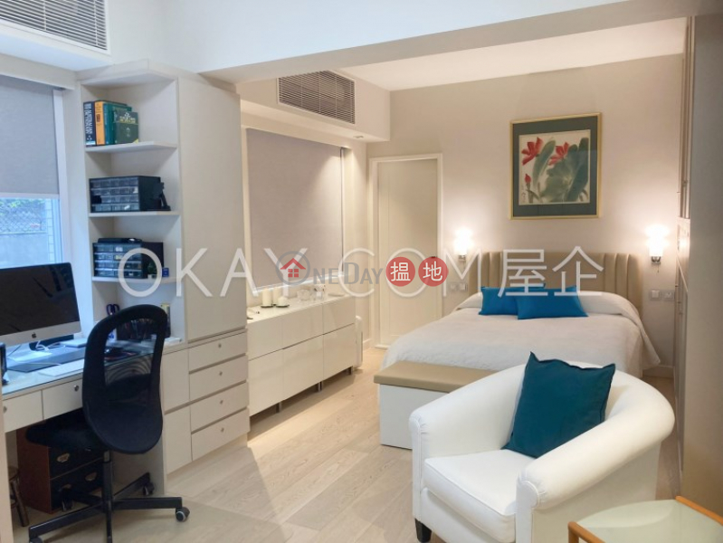 Elegant 2 bedroom with parking | For Sale | Moon Fair Mansion 滿輝大廈 Sales Listings