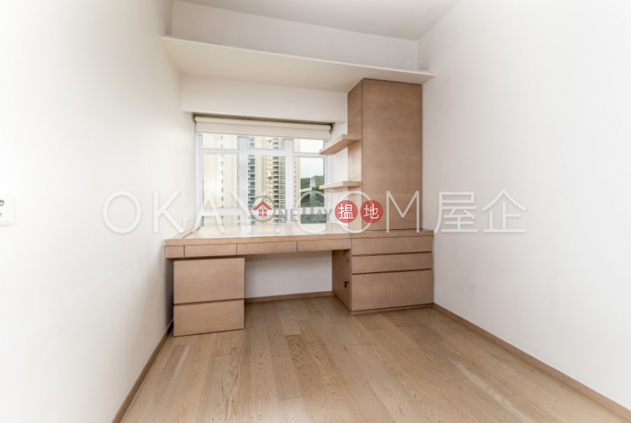 HK$ 48M | Cavendish Heights Block 3 | Wan Chai District, Unique 2 bedroom with balcony & parking | For Sale