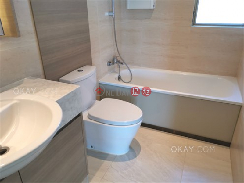 HK$ 29,100/ month | Hong Kong Gold Coast Block 21 | Tuen Mun Intimate 3 bedroom on high floor | Rental