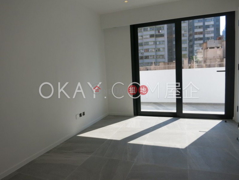 HK$ 65,000/ month | Kingston Building Block B, Wan Chai District | Stylish 2 bed on high floor with harbour views | Rental
