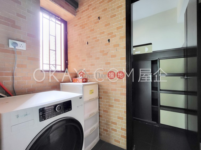 HK$ 53,000/ month Imperial Court | Western District Nicely kept 3 bedroom with parking | Rental