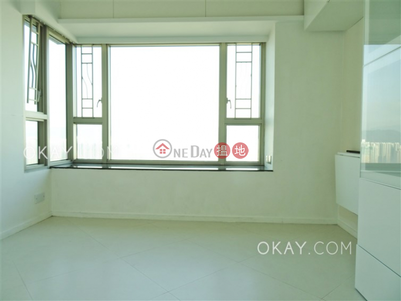 HK$ 24M, Sorrento Phase 1 Block 3, Yau Tsim Mong | Lovely 3 bedroom on high floor | For Sale