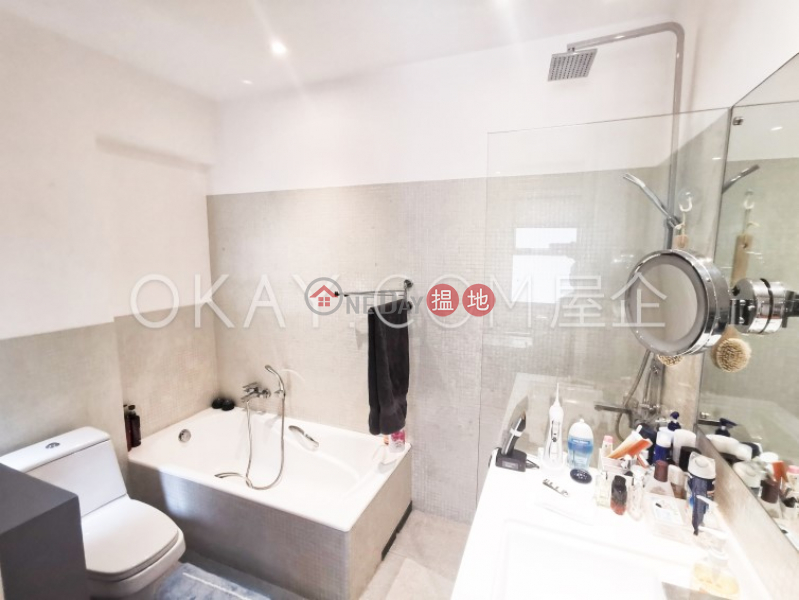 HK$ 18M, Moon Fair Mansion | Wan Chai District Nicely kept 1 bedroom with parking | For Sale