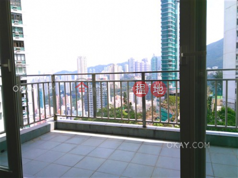 Efficient 3 bedroom with balcony & parking | Rental|Evergreen Villa(Evergreen Villa)Rental Listings (OKAY-R83116)_0