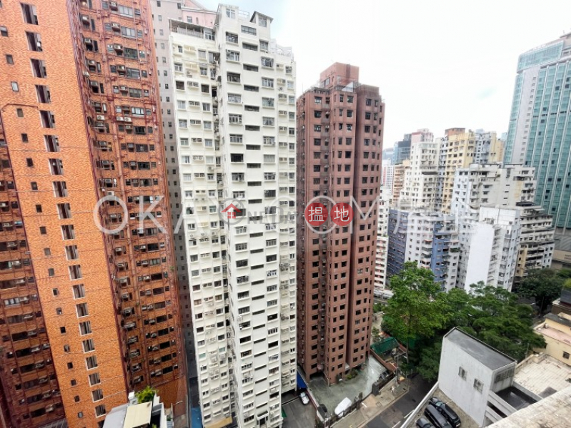 HK$ 40,000/ month, Block B Dragon Court | Eastern District, Unique 3 bedroom with parking | Rental