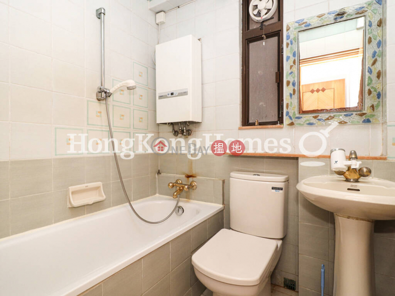 HK$ 28,000/ month, Corona Tower, Central District 3 Bedroom Family Unit for Rent at Corona Tower