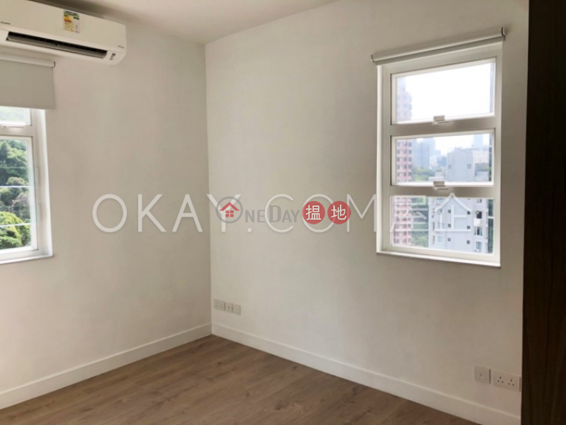 HK$ 30,000/ month Shan Kwong Tower | Wan Chai District Nicely kept 2 bedroom on high floor with parking | Rental