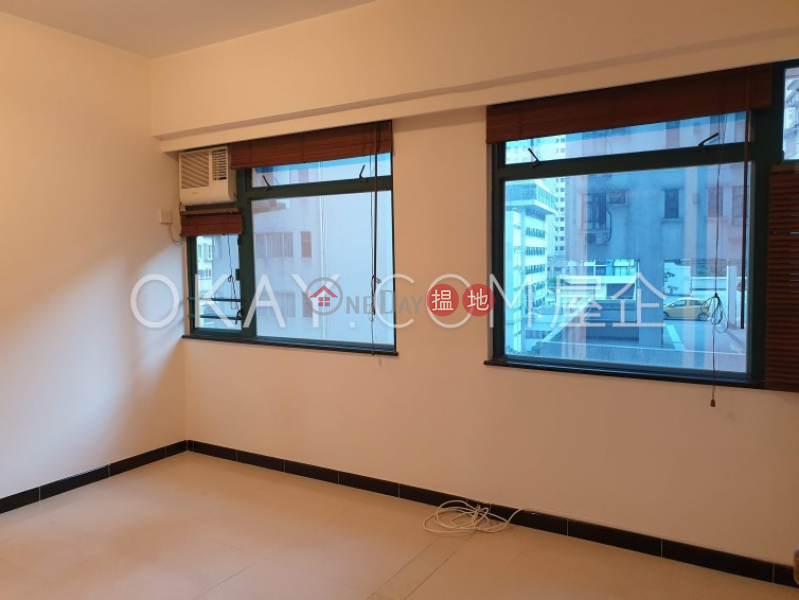 HK$ 31,000/ month Palm Court, Wan Chai District, Lovely 2 bedroom with parking | Rental
